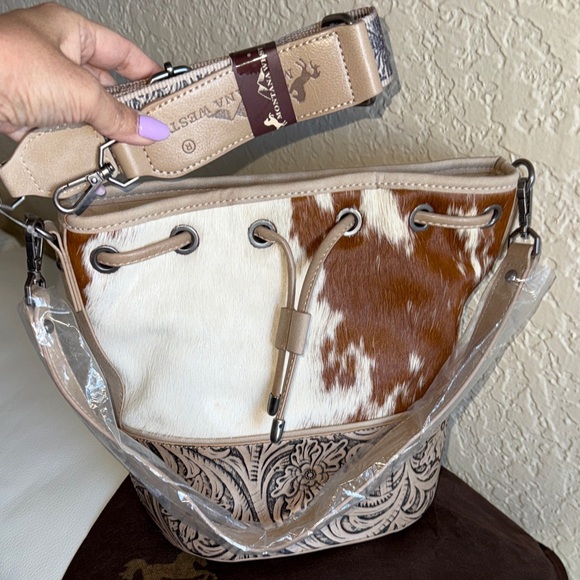 Montana West Brown and White Shoulder Bag - Picture 5 of 8